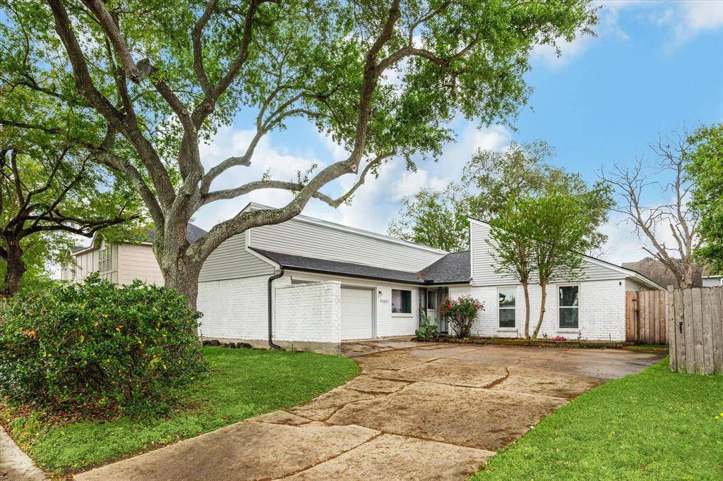Houston, TX 77077,11311 Briar Forest DR