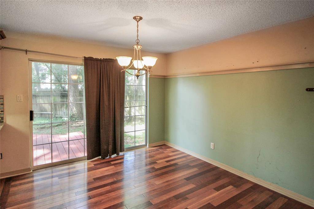 The Woodlands, TX 77381,21 Edgewood Forest CT