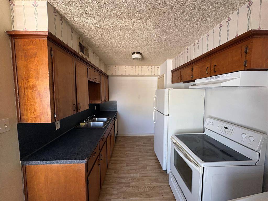 Brazoria, TX 77422,405 Oak ST #103