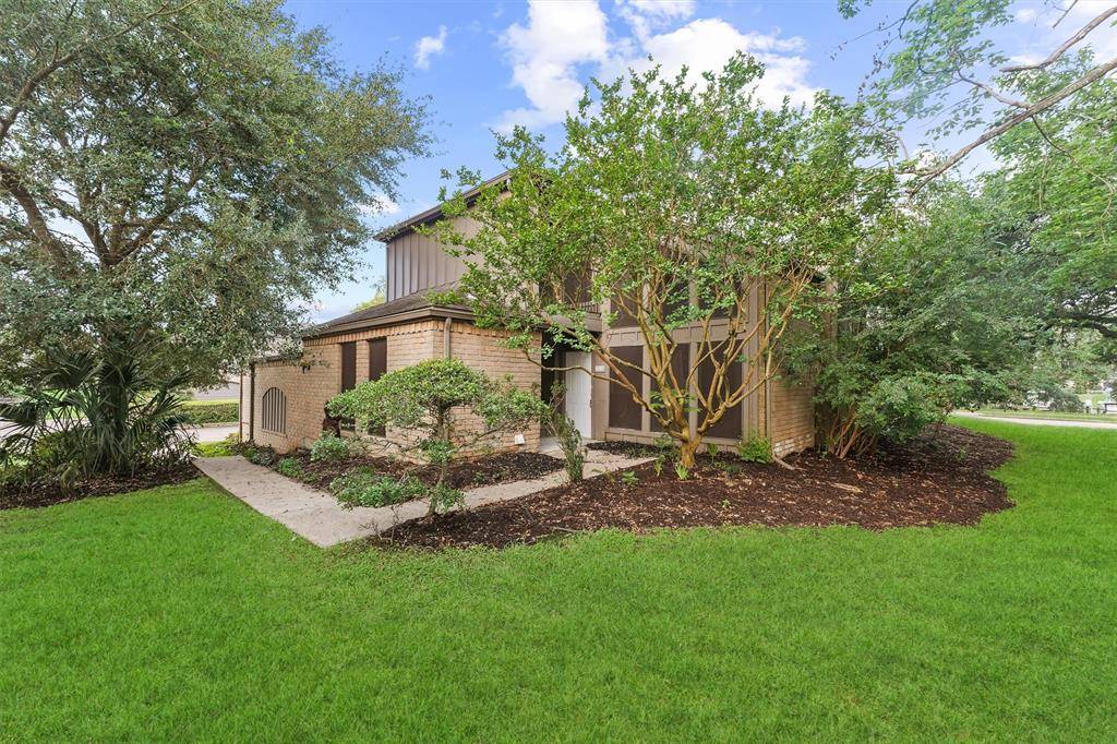 Houston, TX 77058,18118 Lakeside LN