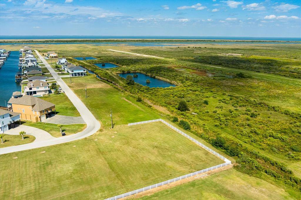 Crystal Beach, TX 77650,1210 Waterview LN