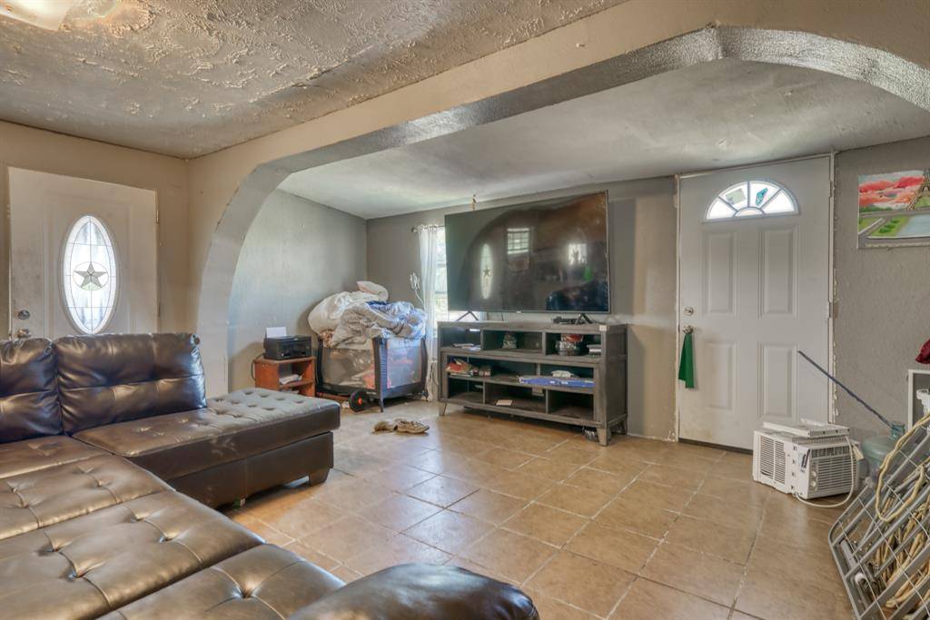 Madisonville, TX 77864,1727 Mustang LOOP
