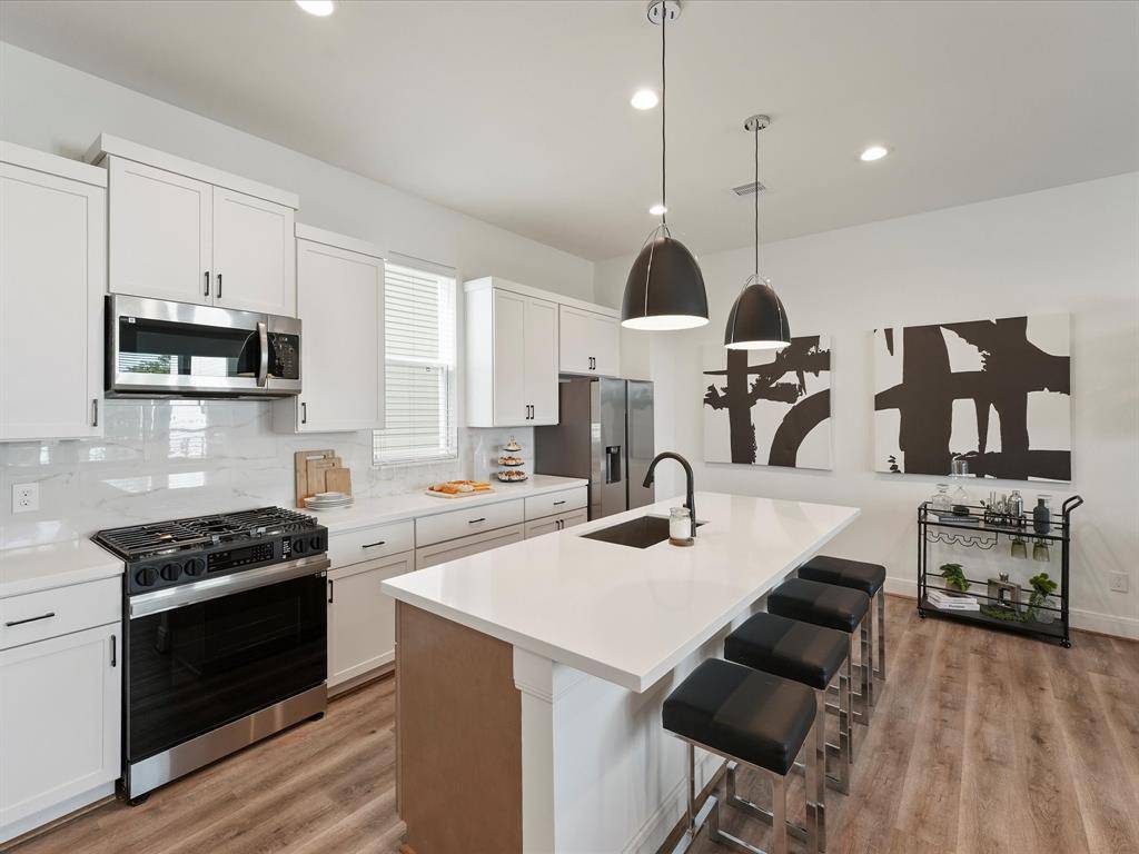 Houston, TX 77092,4850 Pinemont DR