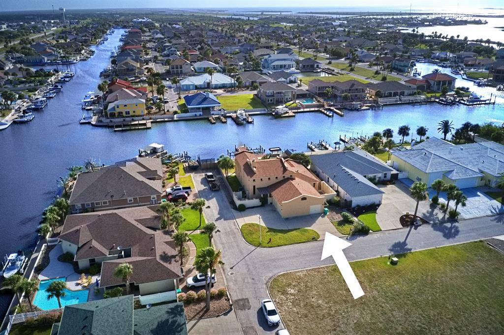 Aransas Pass, TX 78336,118 Bay CT