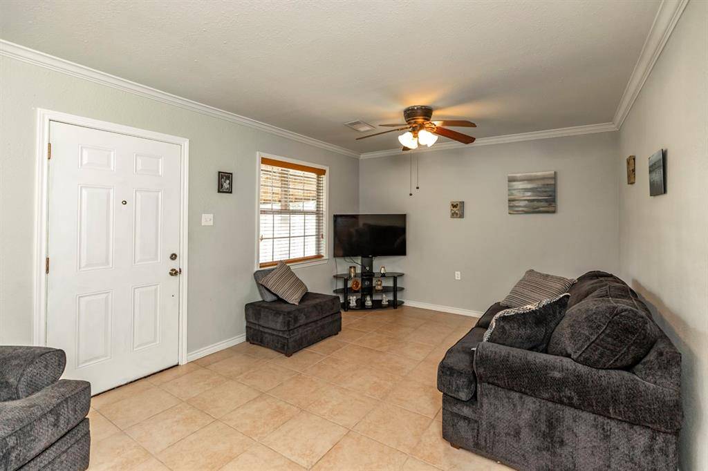 Bridge City, TX 77611,995 Center St