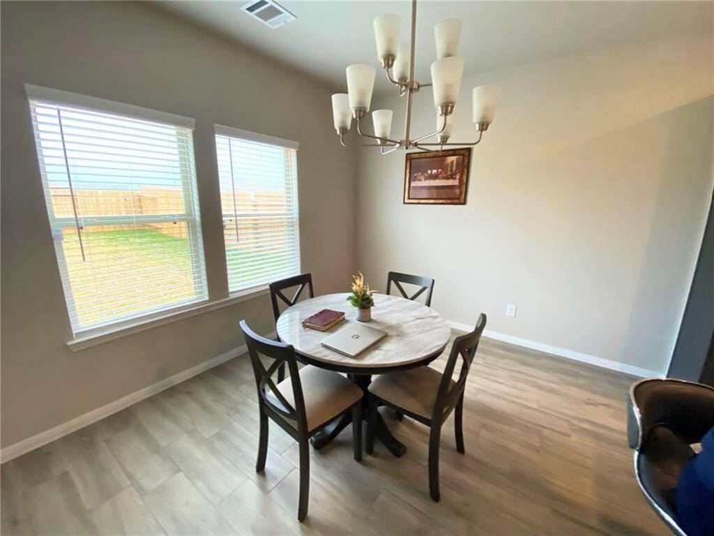 Rosharon, TX 77583,6939 Escondido DR