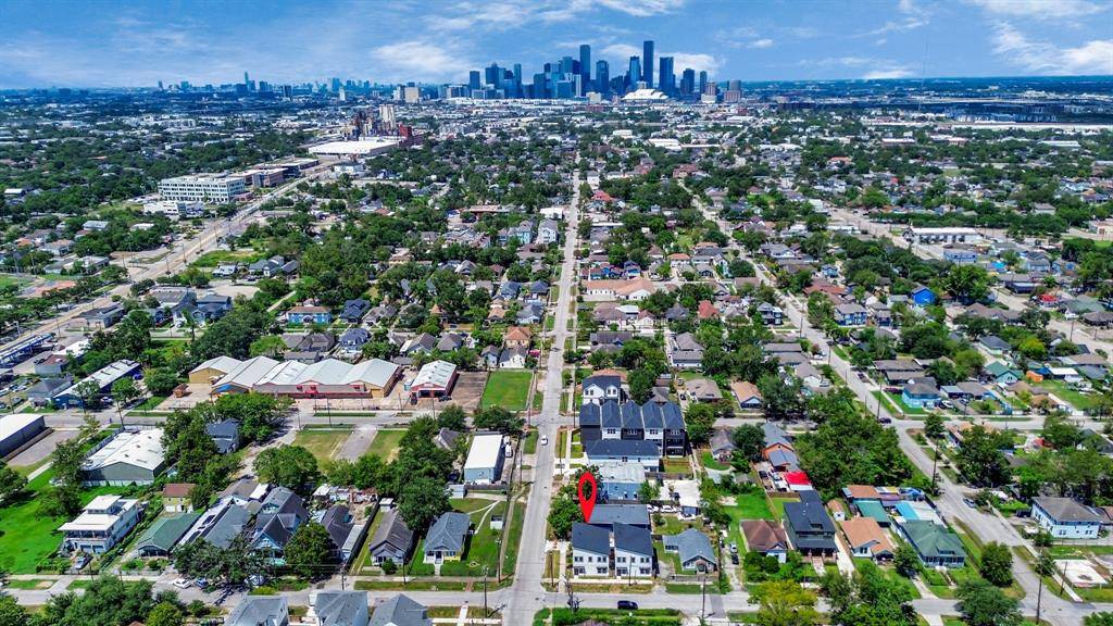 Houston, TX 77011,124 Edgewood ST