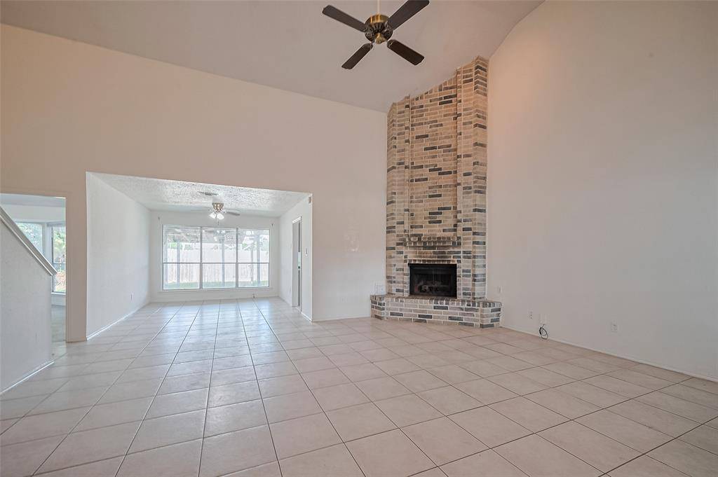 Sugar Land, TX 77478,2107 Creekshire DR