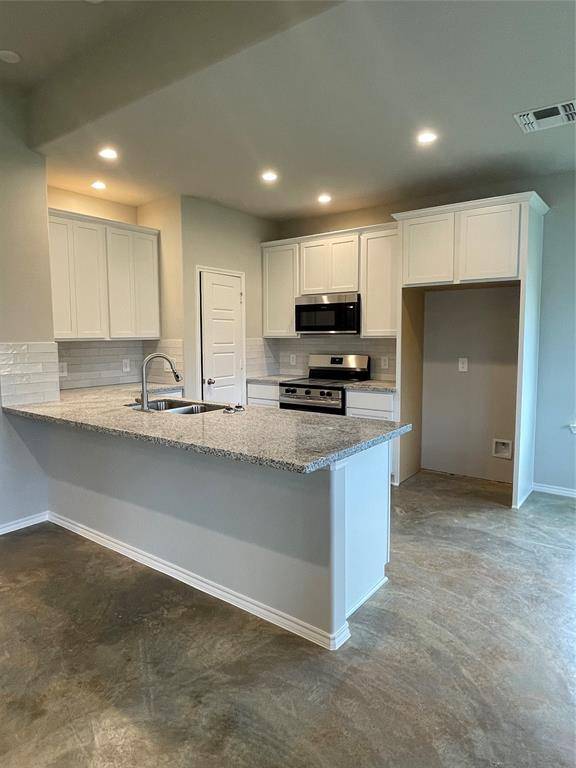 Willis, TX 77378,116 Indian Creek CIR