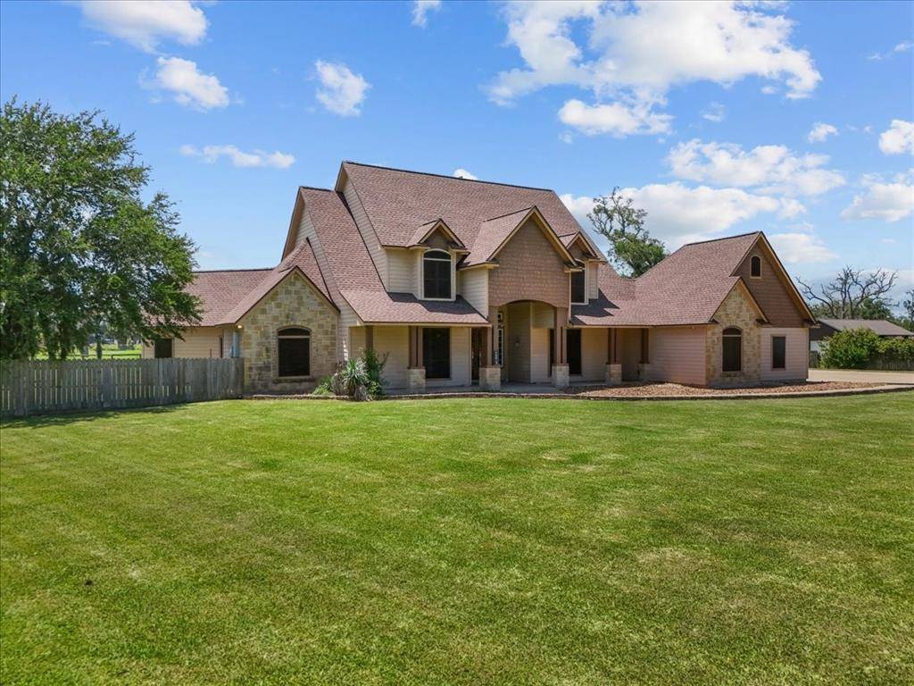Angleton, TX 77515,1273 County Road 201a