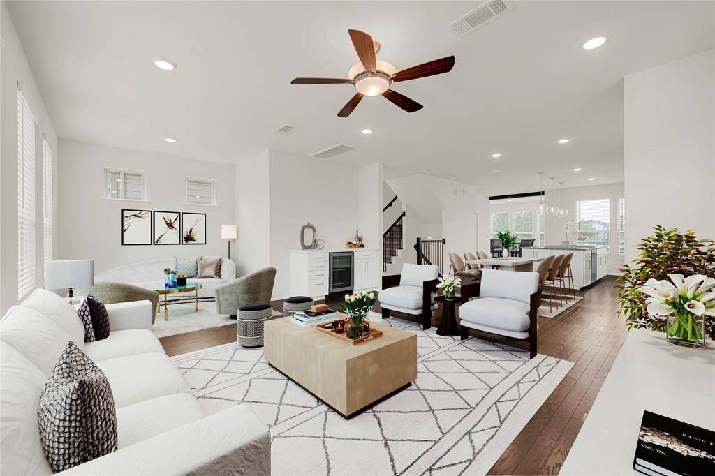 Houston, TX 77043,1909 Monaco Memorial LN