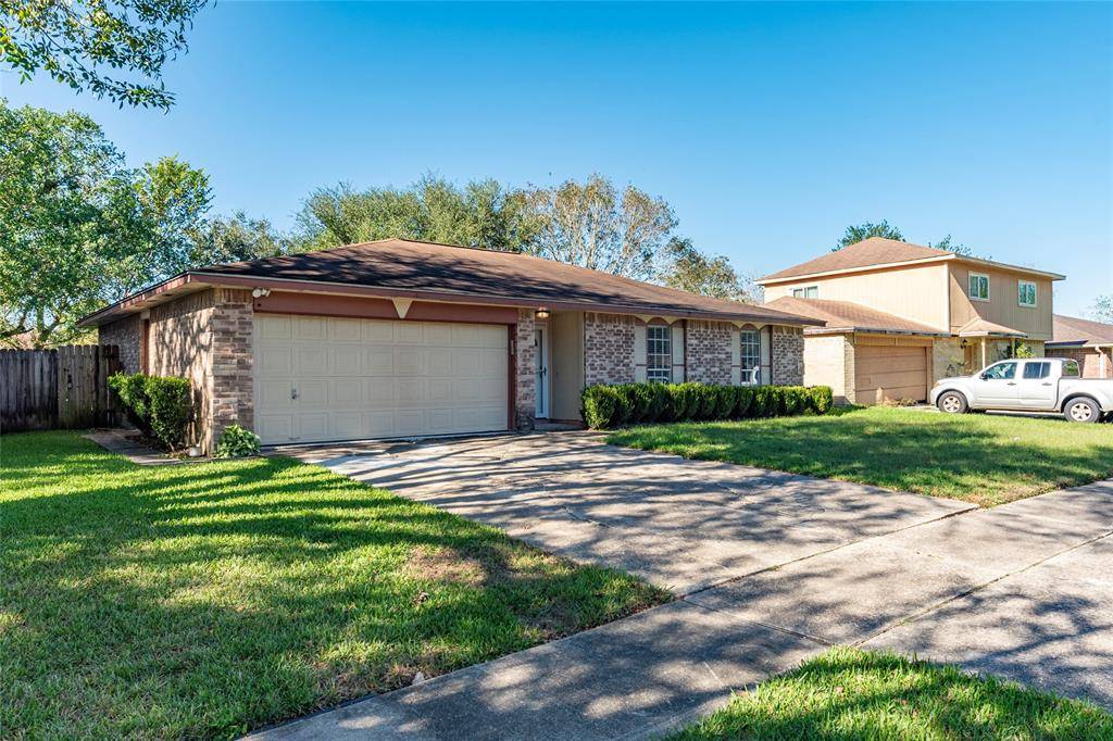 League City, TX 77573,211 Leafwood CIR