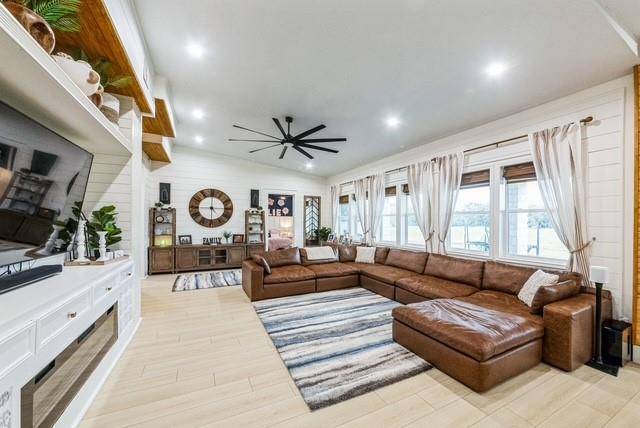 Angleton, TX 77515,209 Horse Shoe TRL