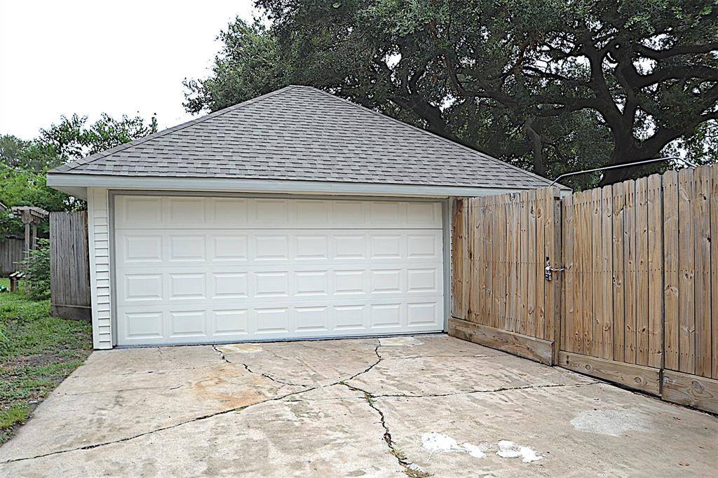 Houston, TX 77088,7239 Ridge Oak DR