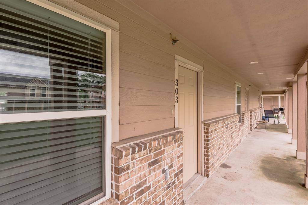 Huntsville, TX 77340,2002 20th ST #303