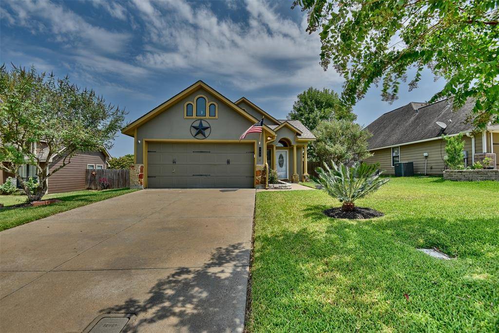 Brenham, TX 77833,902 Cobble Gate DR