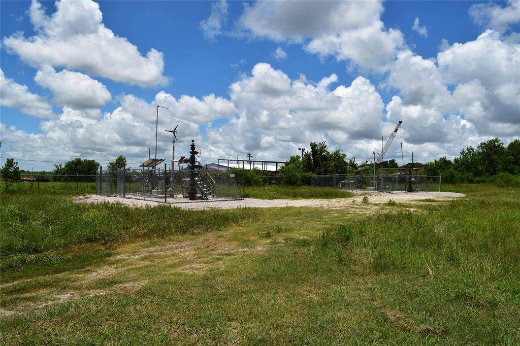 Pearland, TX 77511,5350 N Highway 35