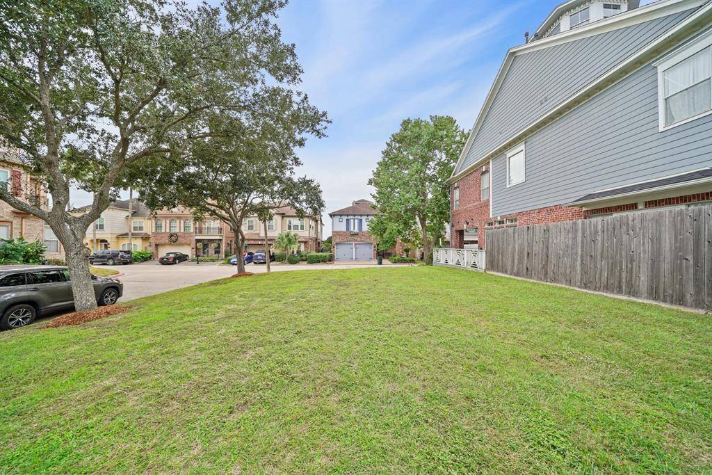 League City, TX 77573,1306 Oceanside Lane