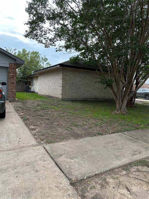 Houston, TX 77095,7327 Skybright LN