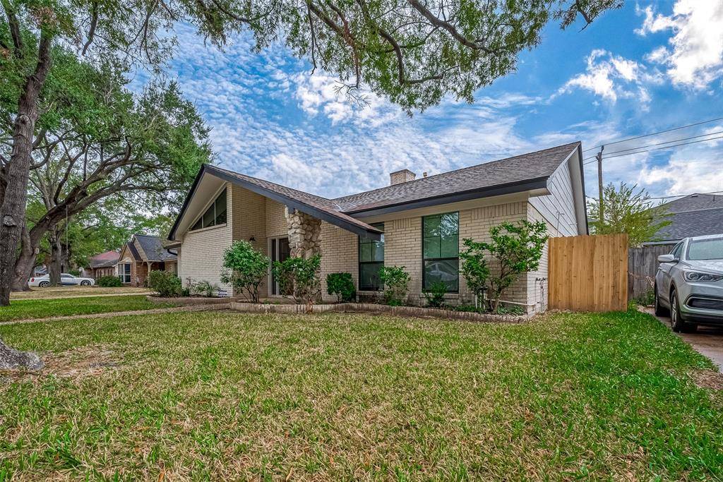 Houston, TX 77043,2918 Riata LN