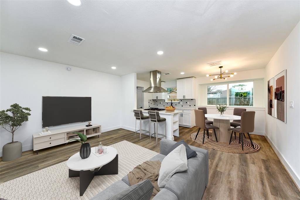 Houston, TX 77060,727 Branding Iron LN