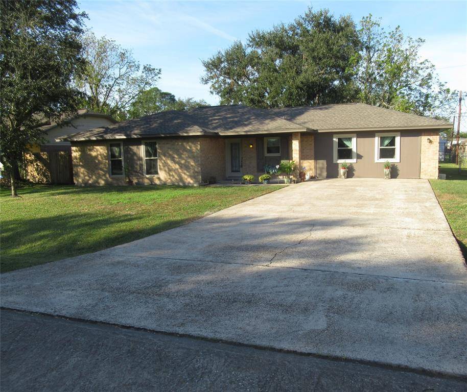 Highlands, TX 77562,602 Sharondoah DR