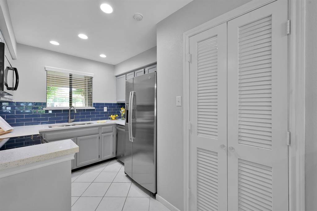 Conroe, TX 77356,110 Lakeview TER #D