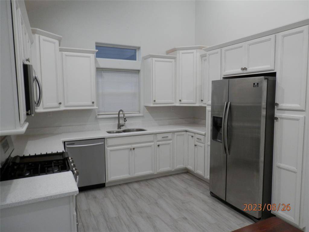 Dickinson, TX 77539,126 A 19th ST