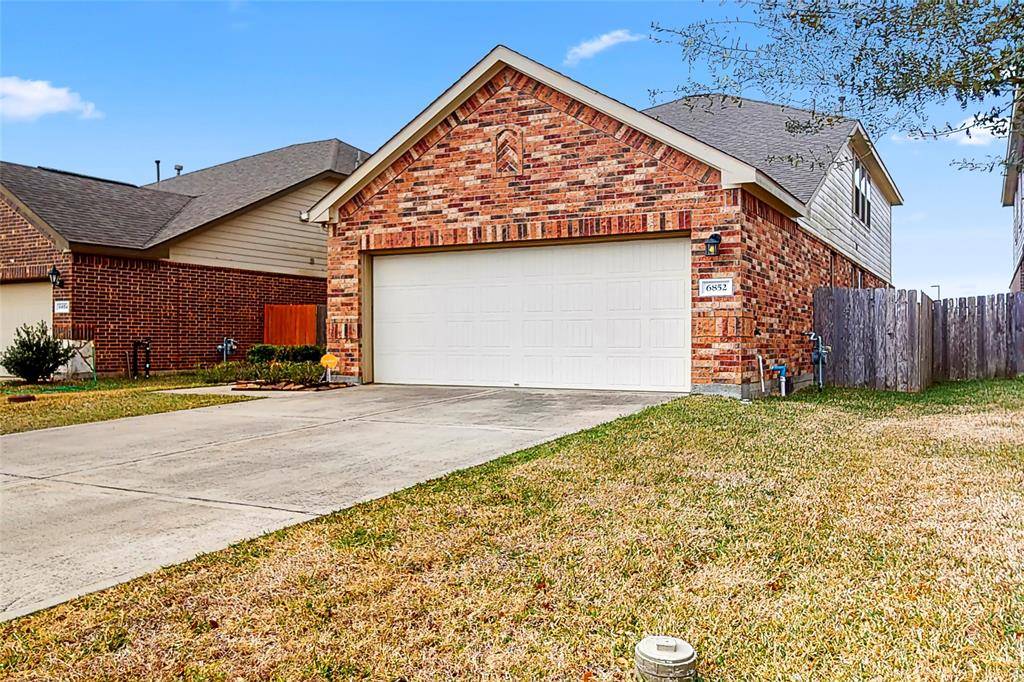 Dickinson, TX 77539,6852 Dogwood Cliff LN