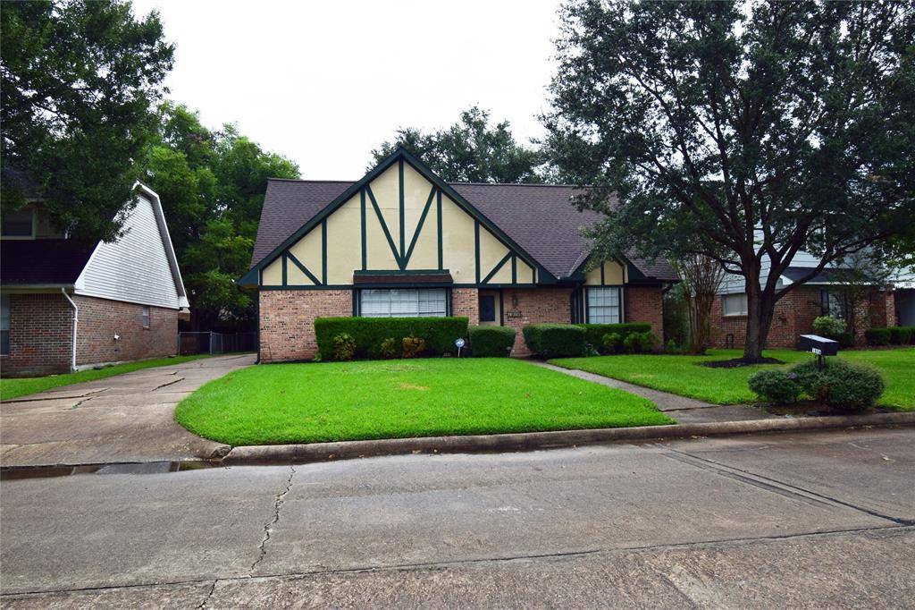 Sugar Land, TX 77498,1806 Cedarwood CT