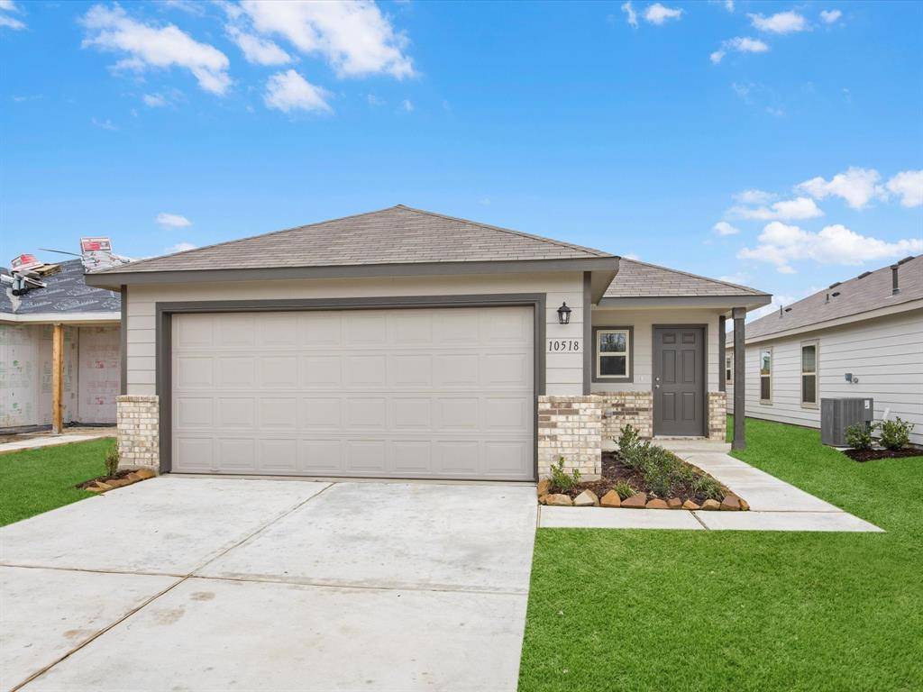 Houston, TX 77016,10820 Lavender Cotton LN