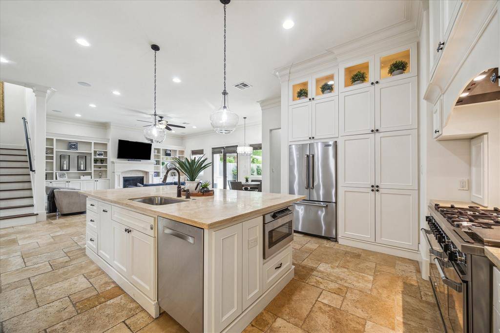 Houston, TX 77018,1249 Gardenia DR