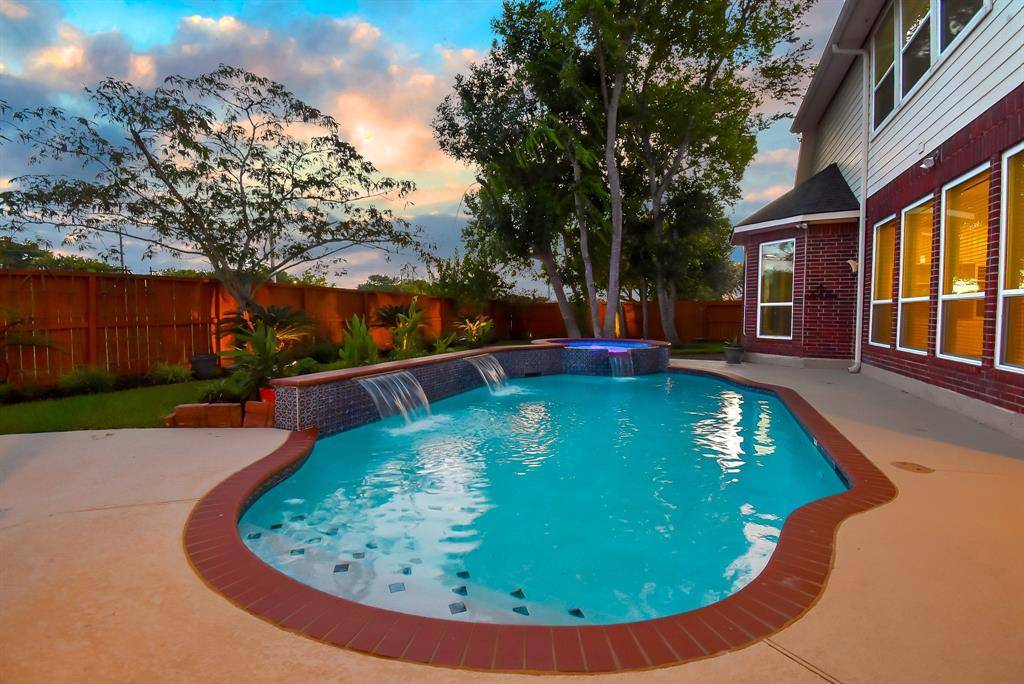 Sugar Land, TX 77479,7902 Silent Forest DR
