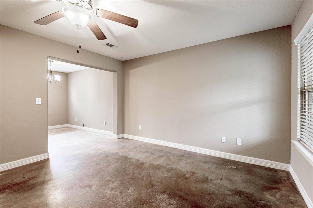 Huntsville, TX 77340,2002 20th ST #402