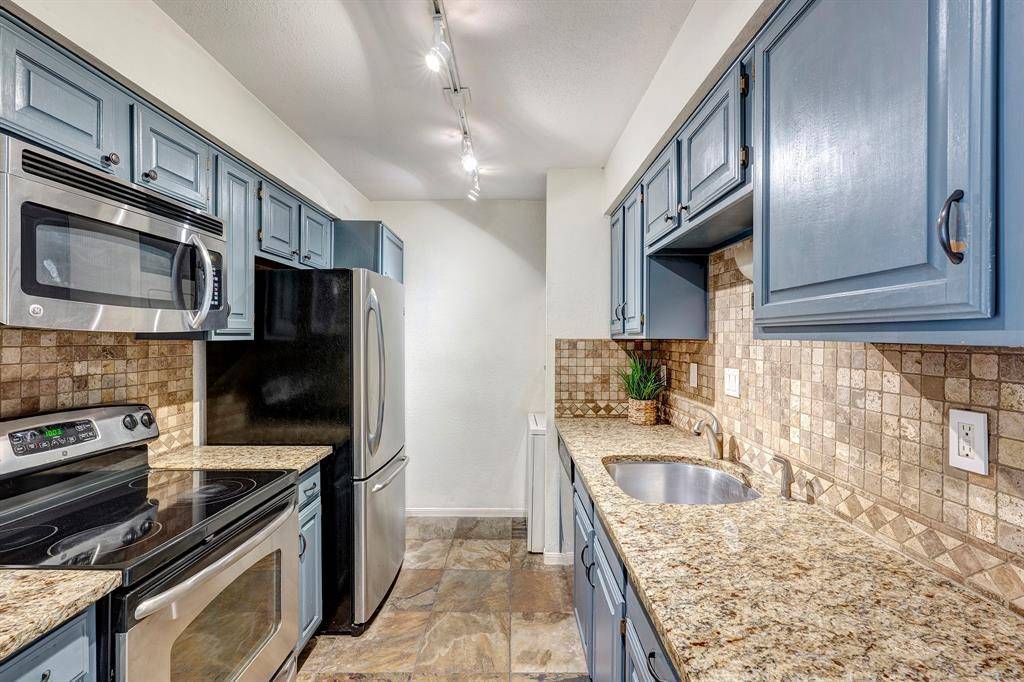 Houston, TX 77009,1860 White Oak DR #222
