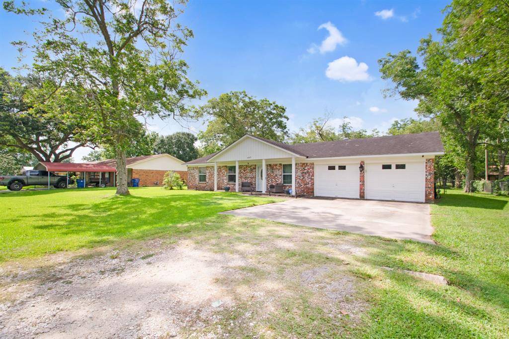 Jones Creek, TX 77541,127 Singleton ST