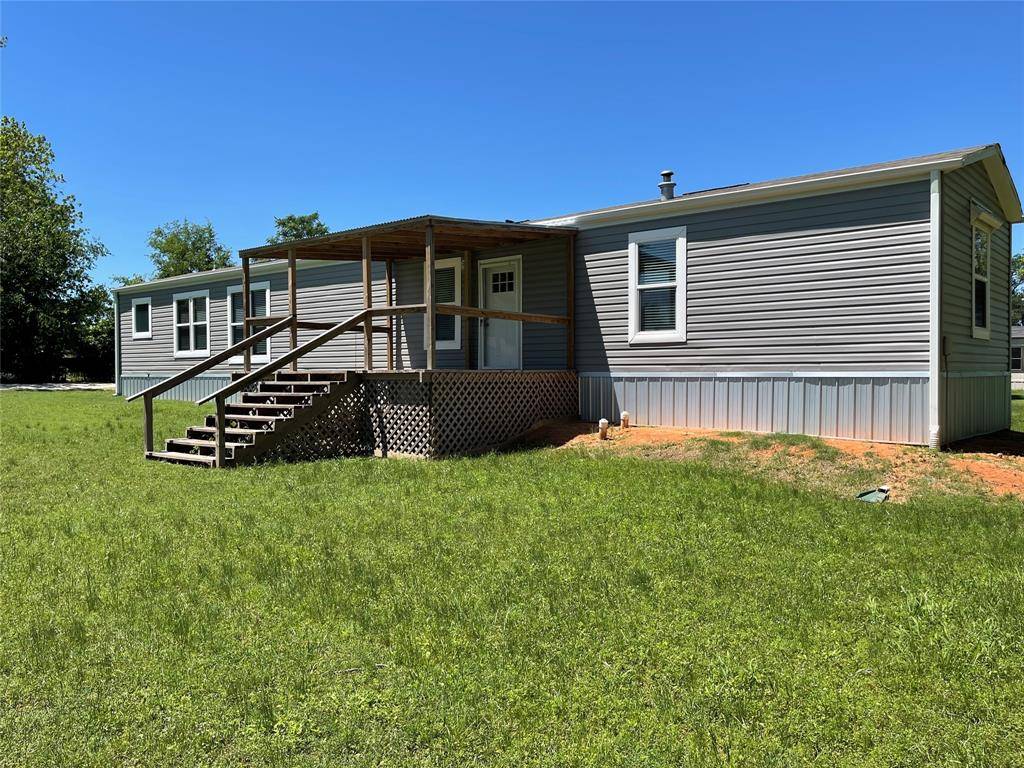Fairfield, TX 75840,322 E College ST
