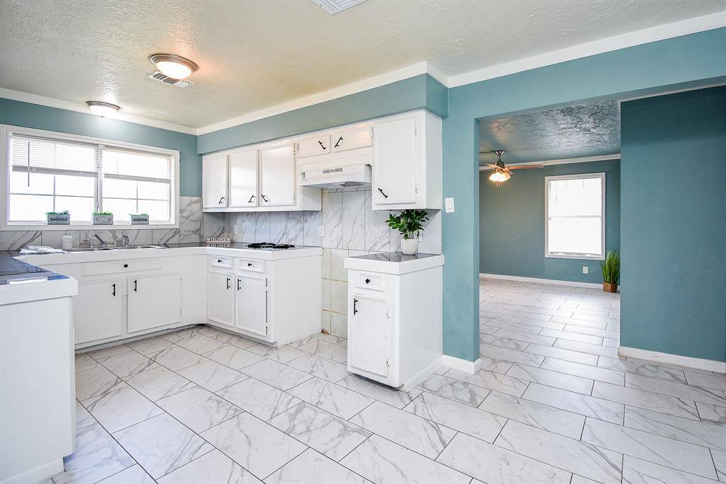 Pasadena, TX 77506,2708 Morningside LN