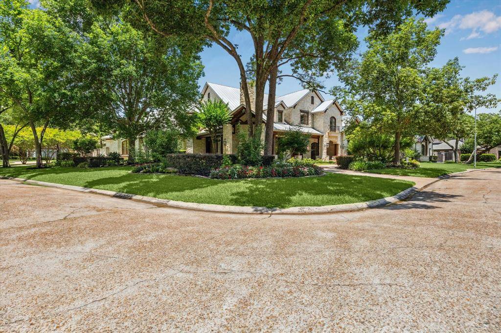 Houston, TX 77024,31 Sandalwood DR
