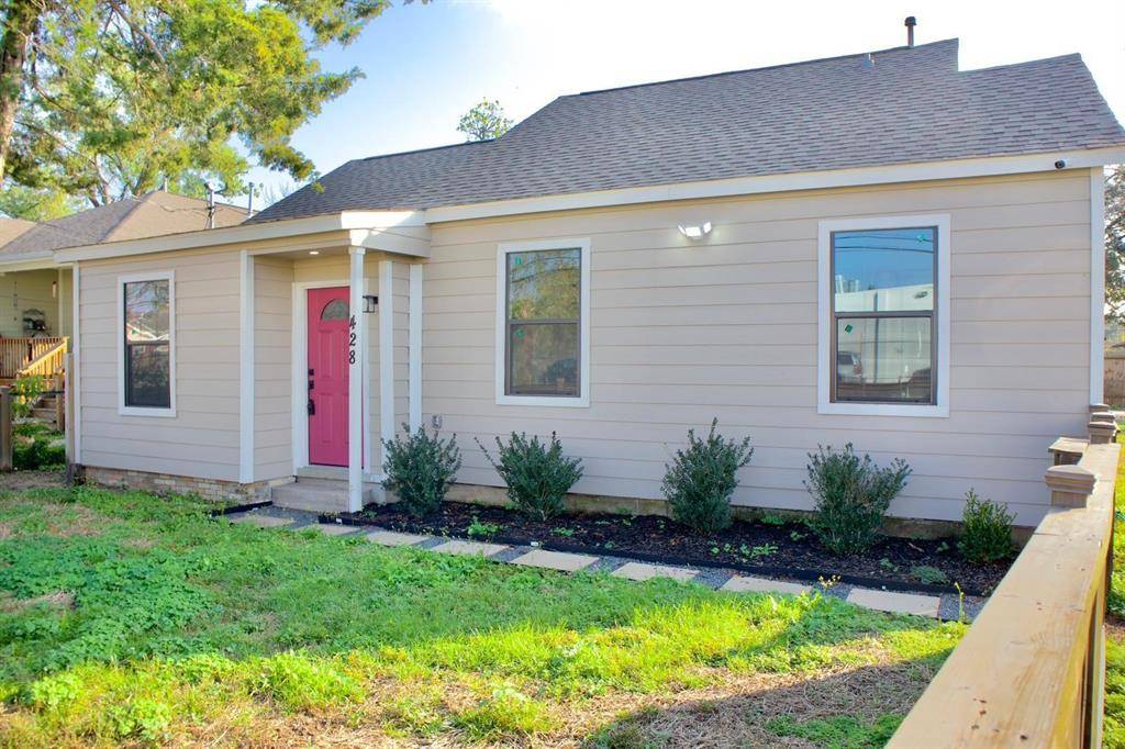 Houston, TX 77022,428 Van Molan ST