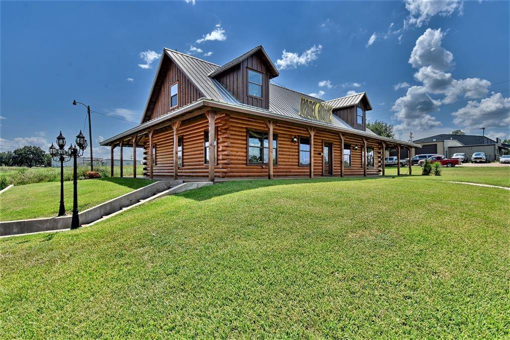 Brenham, TX 77833,4511 Highway 290 W