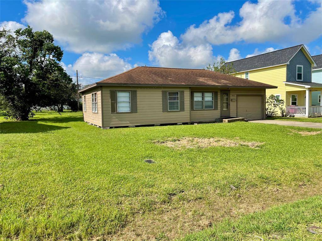 Freeport, TX 77541,915 N Avenue C