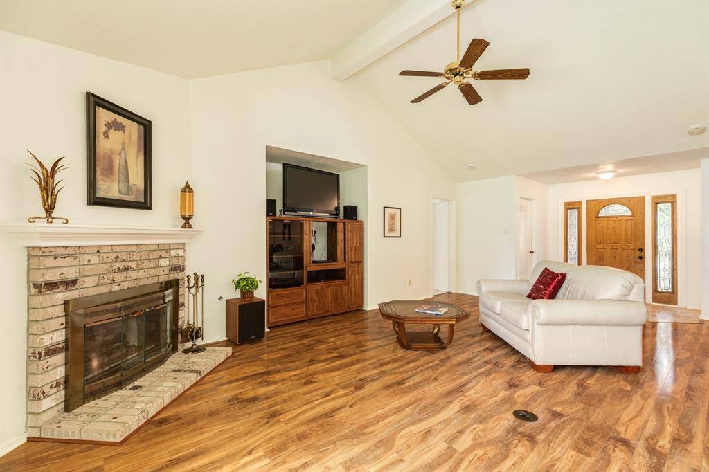 Pearland, TX 77584,618 E Larkspur CIR