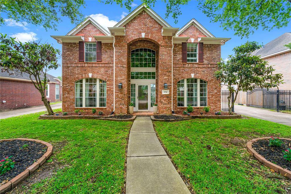 Pearland, TX 77584,2732 W Oaks CIR E