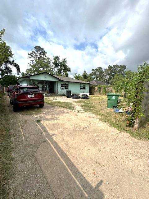 Houston, TX 77028,8122 Count ST