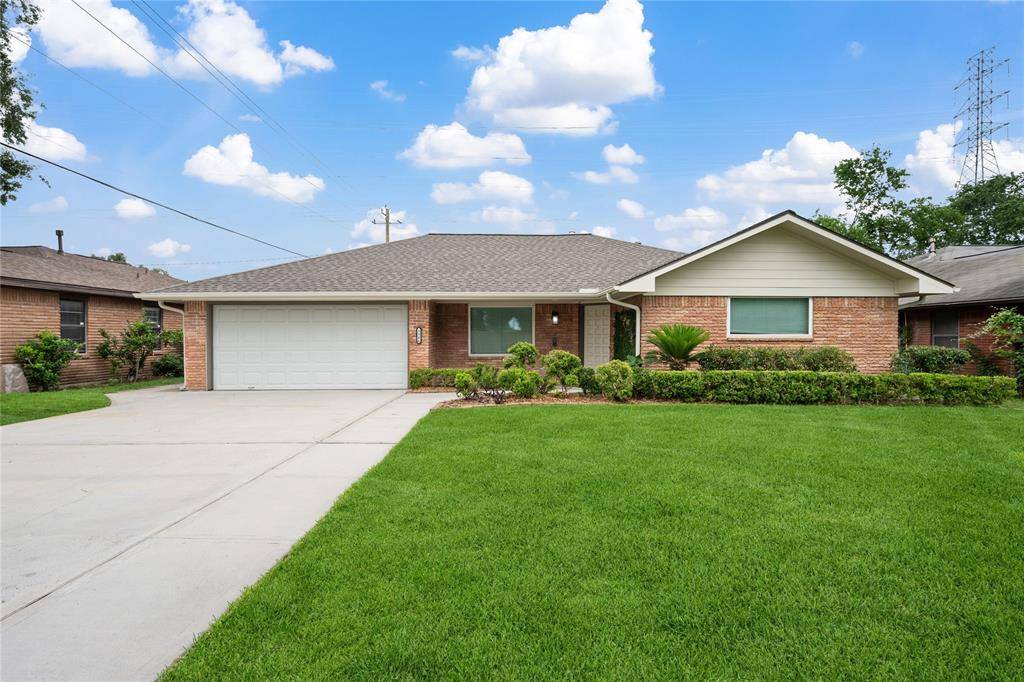 Houston, TX 77008,1506 Foxwood RD
