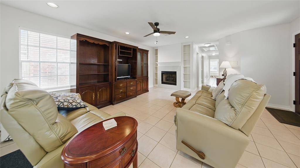 Tomball, TX 77375,906 Juniper CT
