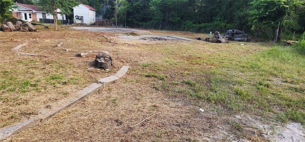 Livingston, TX 77351,384 Bending Oaks LN
