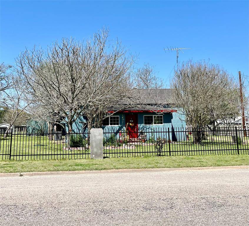 Weimar, TX 78962,205 E Huvar ST