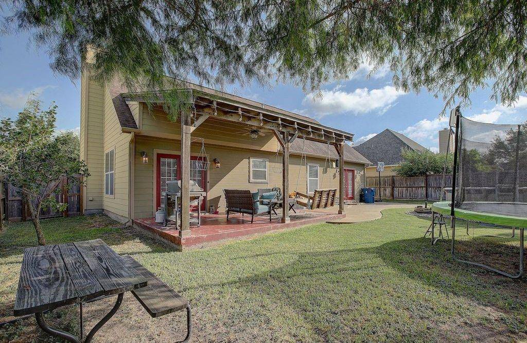 La Grange, TX 78945,375 Rose Mayer Loop